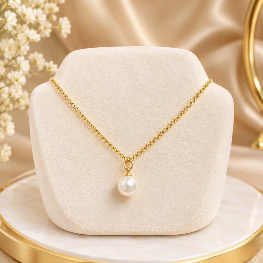 Collar con Dije de Perla Dorado